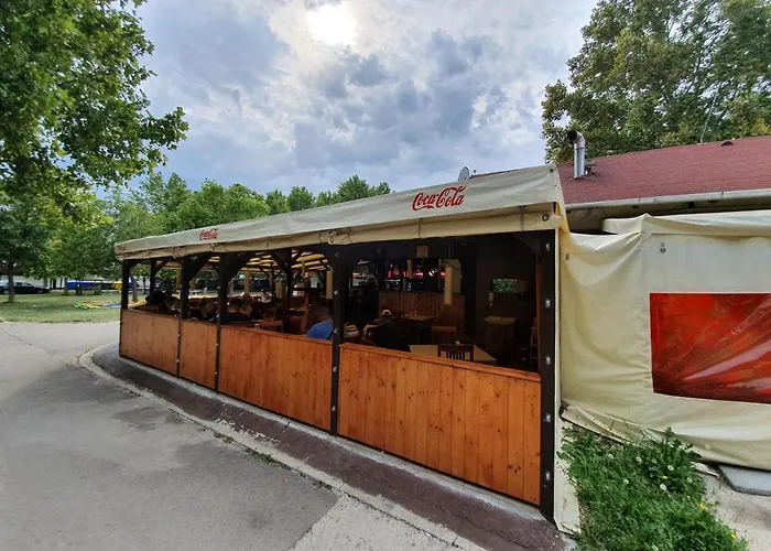 Naturexpert Mobil Hazak-pelso אתר קמפינג