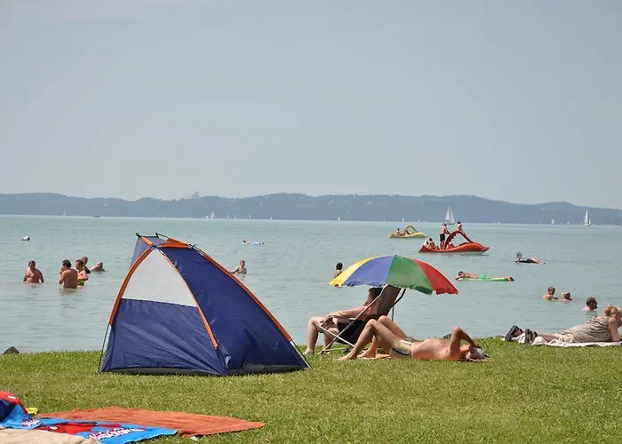 Kemp Naturexpert Mobil Hazak-pelso Alsóörs