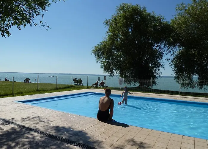 Naturexpert Mobil Hazak-pelso Kemp Alsóörs